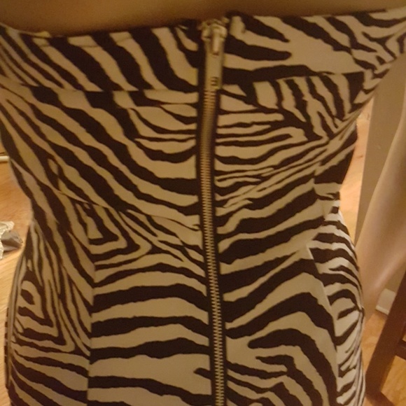 Black and white zebra print strapless dress - Picture 4 of 6